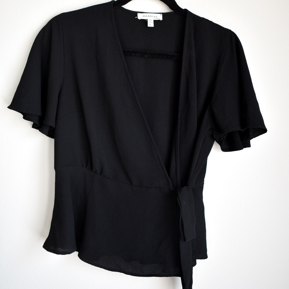 Monteau Black Wrap top	LARGE